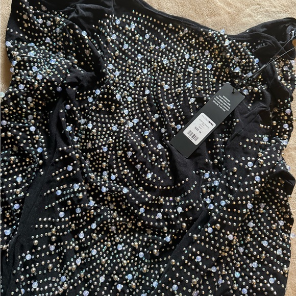 All Over My Body Midi Dress - Picture 3 of 4